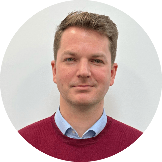 Jan - CEO of FN-AD, fashion brand automation system developed by Tezeract